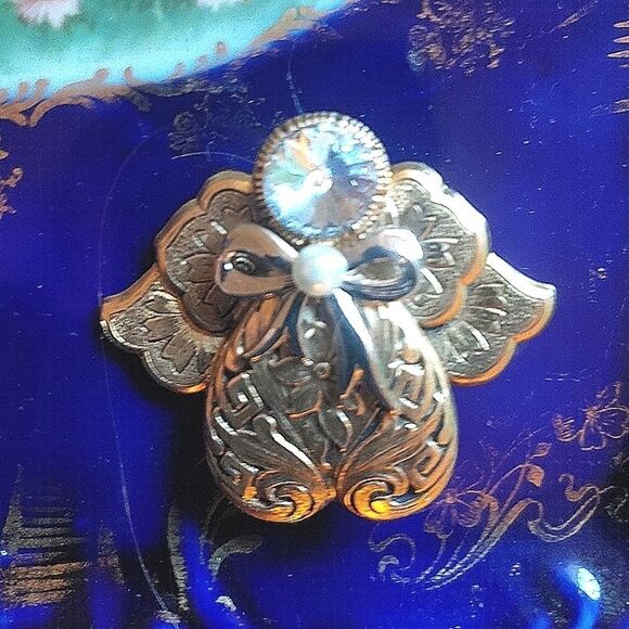 Vintage signed angel brooch - Picture 1 of 6